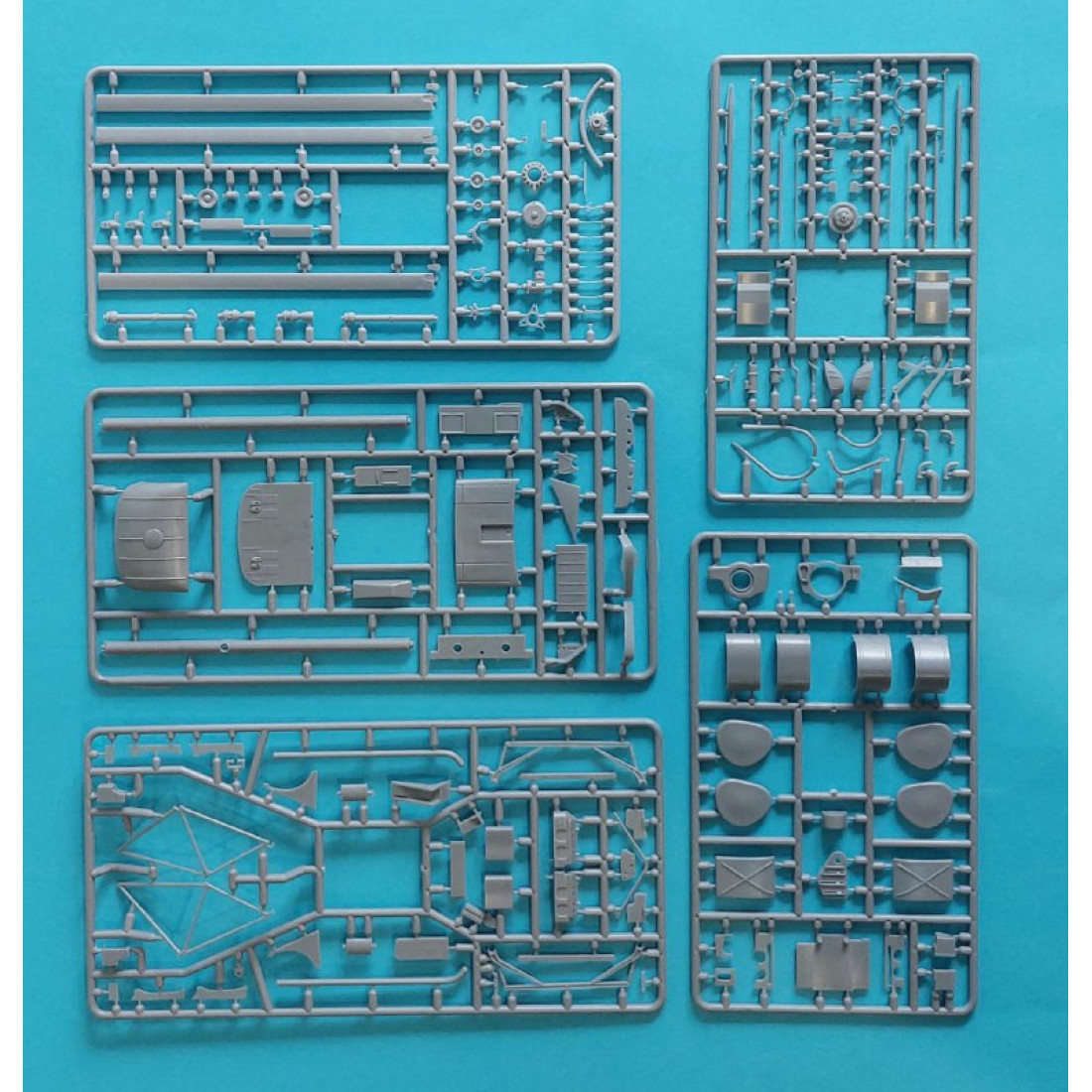 AMP 32-001 - 1/32 - Hughes TH-55 Osage, scale plastic model kit Model ...