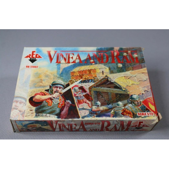 Red Box 72002 - 1/72 - Roman Vinea & Ram 48 Figures Plastic Model Kit