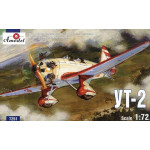 Ut-2 Soviet trainer airplane (Yakovlev design bureau) 1/72 Amodel 7251