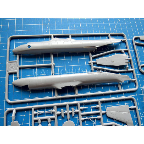 Sova Model 14003 - 1/144 - An-NATO code Curl. Plastic model kit