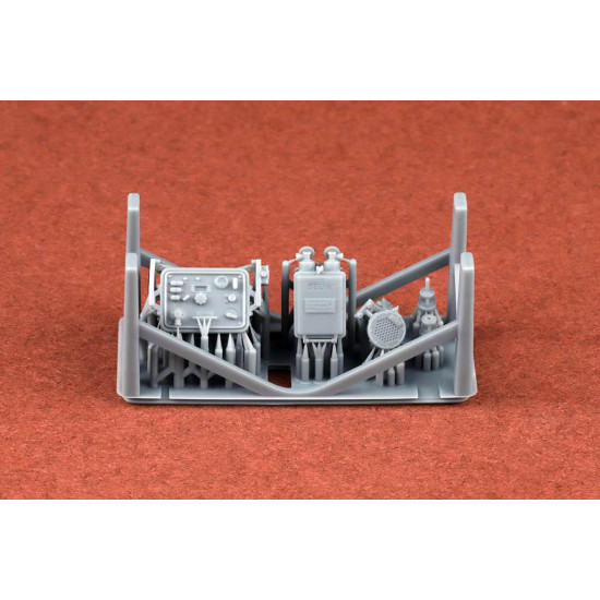 Sbs 3d023 1/35 Radio Equipment For Sd Kfz 250 Fusprech F 1944 3d Print Resin Kit