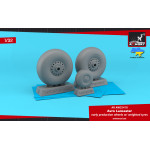 Armory Ar-aw32410 1/32 Avro Lancaster Wheels Early Type W Weighted Tyres Kit
