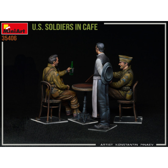 Miniart 35406 - 1/35 - U S Soldiers In Cafe Plastic Soldiers Kit