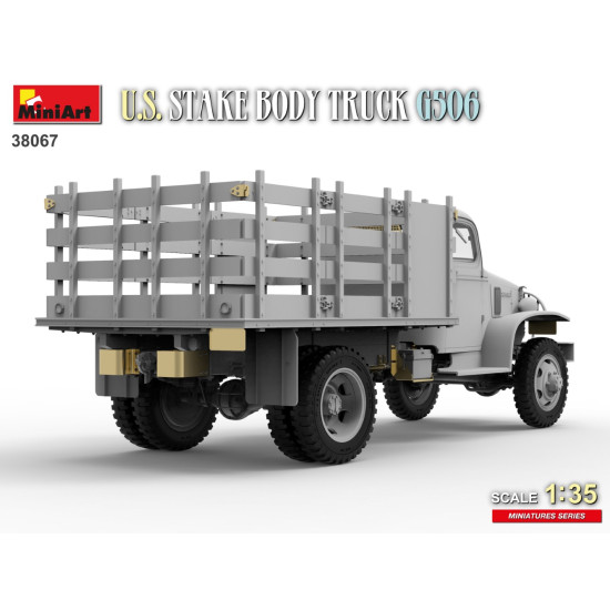 Miniart 38067 - 1/35 - U S Stake Body Truck G506 Scale Model Kit