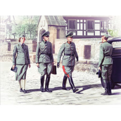 WWII German Staff Personnel 1/35 ICM 35611