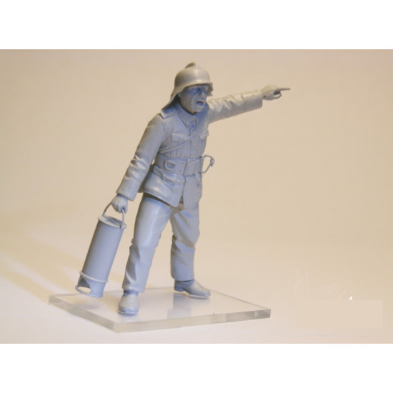 WWII German Firemen 1/35 ICM 35632