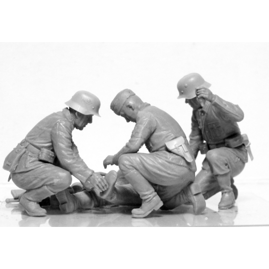 Icm 35620 1/35 German Military Medical Staff During The Other World War Plastic Figures Kit