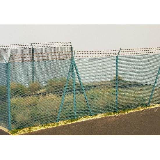 Model Scene 48140 1/72 1/87 High Chain Fence With Barbed Wire 256mm Photo-etched