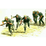 Master Box 3540 1/35 German Signals Personnel Stalingrad 1942 Model Kit