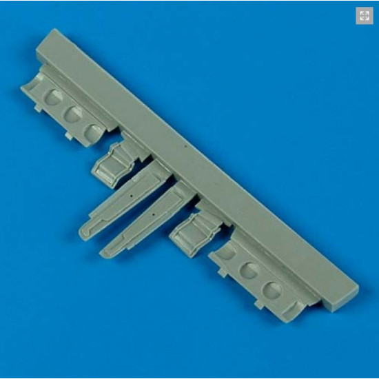 Quickboost 48449 1/48 P-40 Warhawk Undercarriage Covers For Hasegawa Accesoires