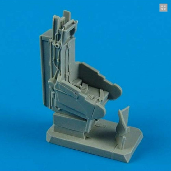 Quickboost 48521 1/48 F-102a Delta Dagger Seat With Safety Belts Accessories Kit