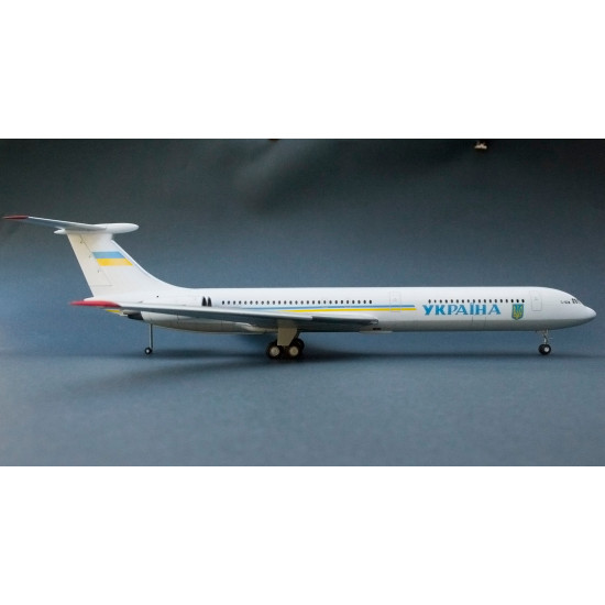 Rush Model Kits 144001 1/144 Il-62m Ukraine Air Enterprise Long-range Airliner