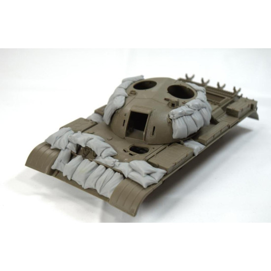 Panzer Art Re35-309 1/35 T-55 With Sandbags Armor Accessories Kit