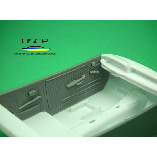 Uscp 24t029 1/24 Bmw 2002 Door Panels Early Type Resin Kit
