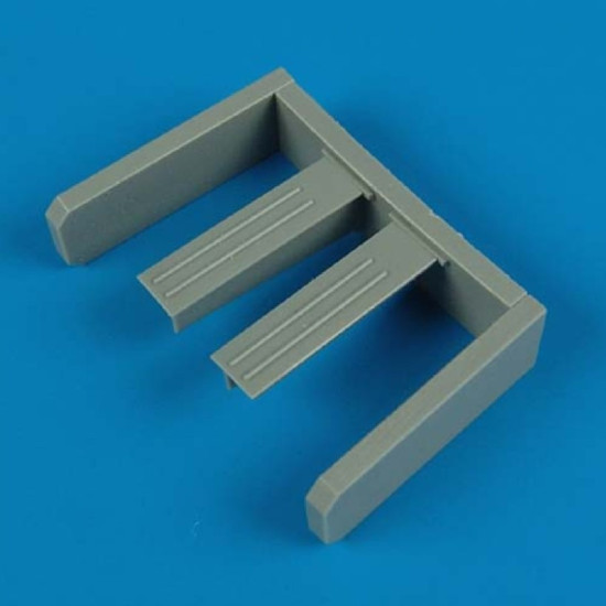 Quickboost 72300 1/72 B-24 Liberator Correct Front Undercarriage Covers