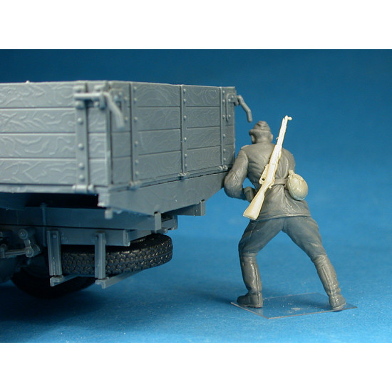 GAZ-AAA Mod. 1943 Cargo truck 1/35 Miniart 35133