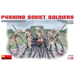 Soviet soldiers 1/35 Miniart 35137