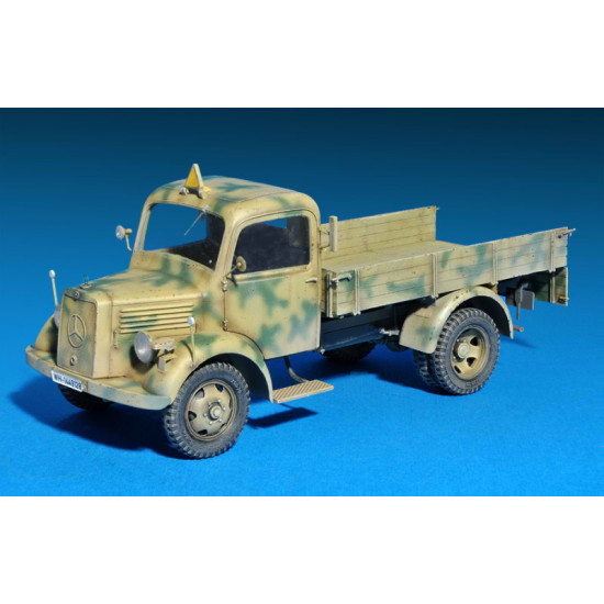 L1500A 4x4 cargo truck 1/35 Miniart 35150