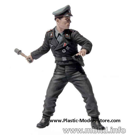 German Tank Crew, Kursk, 1943 1/35 Master Box 3536 German Tank Crew, Kursk, 1943 1/35 Master Box 3536