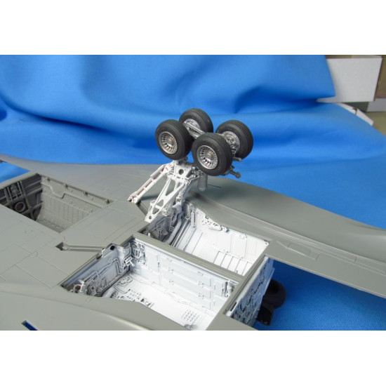 Metallic Details Mdr48227 1/48 B 1b Lancer. Landing Gears With Wheels Bay Revell Accessories Kit