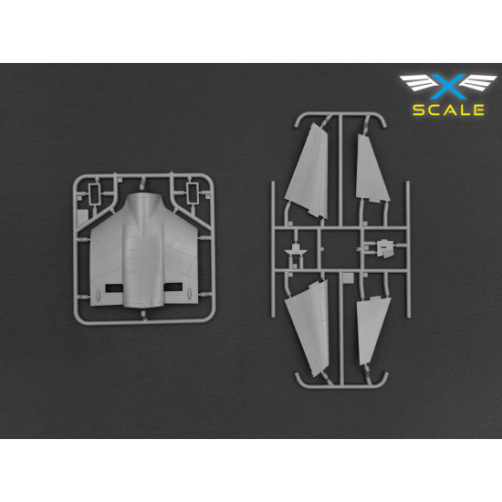 X-scale 144006 1/144 Douglas Ec-24a Electronic Warfare Aircraft Model Kit