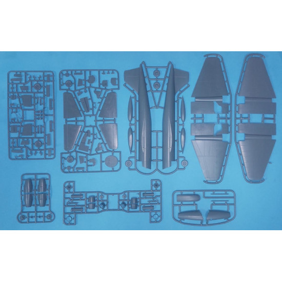 Amp 72-02lim 1/72 English Electric Canberra B6 Plastic Model Kit