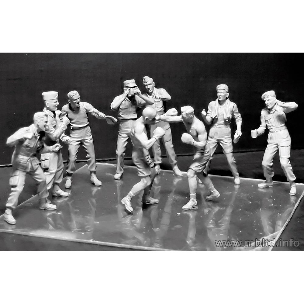 Friendly boxing match. British and American paratroopers 1/35 Master ...