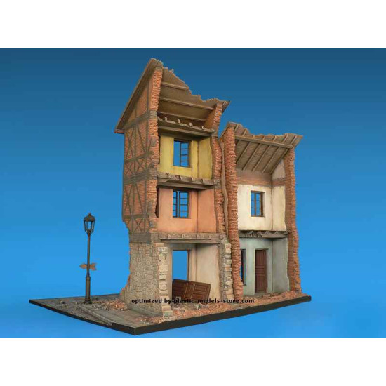 FRENCH STREET diorama Miniart 36006 FRENCH STREET diorama Miniart 36006