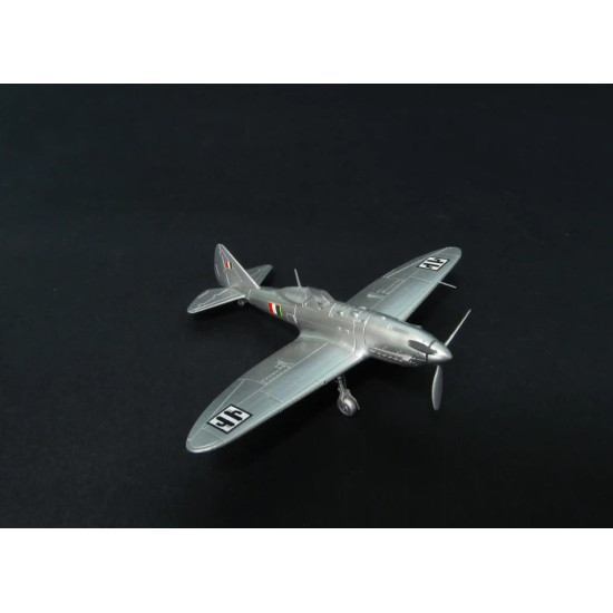 Metallic Details Mdr14443 1/144 Reggiane Re.2005 Aircraft Kit Metallic Details Mdr14443 1/144 Reggiane Re.2005 Aircraft Kit