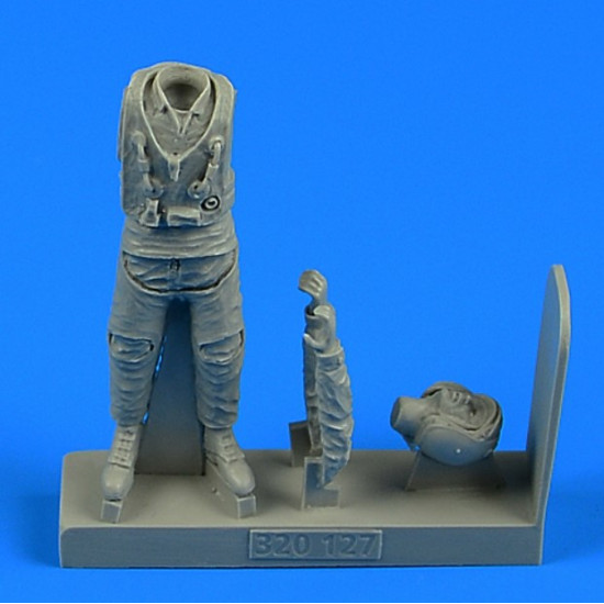 Aerobonus 320127 1/32 Modern Russian Air Force Fighter Pilot Aerobonus 320127 1/32 Modern Russian Air Force Fighter Pilot