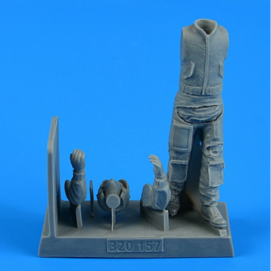 Aerobonus 320157 1/32 Nato Combat Pilot Resin Kit Aerobonus 320157 1/32 Nato Combat Pilot Resin Kit