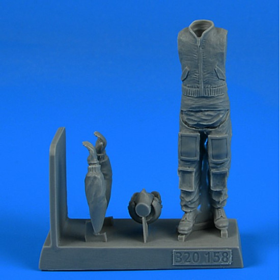 Aerobonus 320158 1/32 Nato Combat Pilot Resin Kit Aerobonus 320158 1/32 Nato Combat Pilot Resin Kit