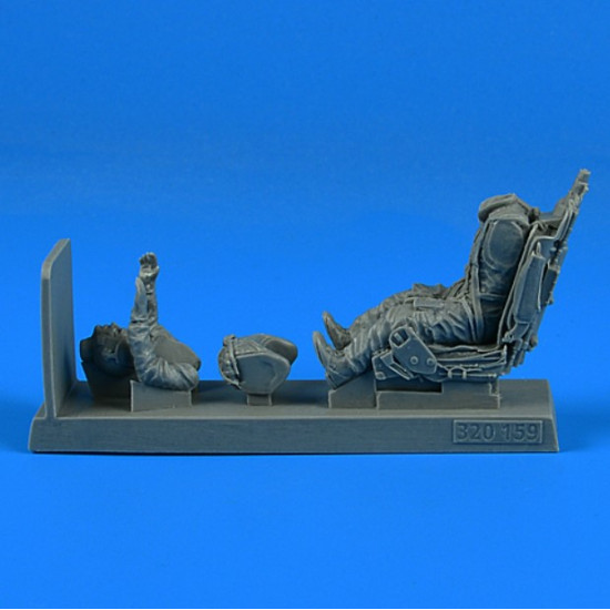 Aerobonus 320159 1/32 Soviet Pilot With Ej. Seat For Mig-21 Resin Kit Aerobonus 320159 1/32 Soviet Pilot With Ej. Seat For Mig-21 Resin Kit