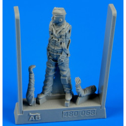 Aerobonus 480068 1/48 U.s.a.f. Fighter Pilot Vietnam War 1960 - 1975 Resin Kit Aerobonus 480068 1/48 U.s.a.f. Fighter Pilot Vietnam War 1960 - 1975 Resin Kit