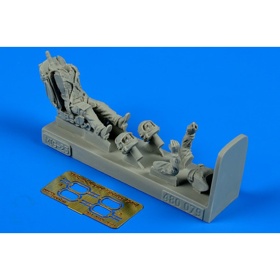 Aerobonus 480079 1/48 Soviet Fighter Pilot With Ejection Seat For Mig-25