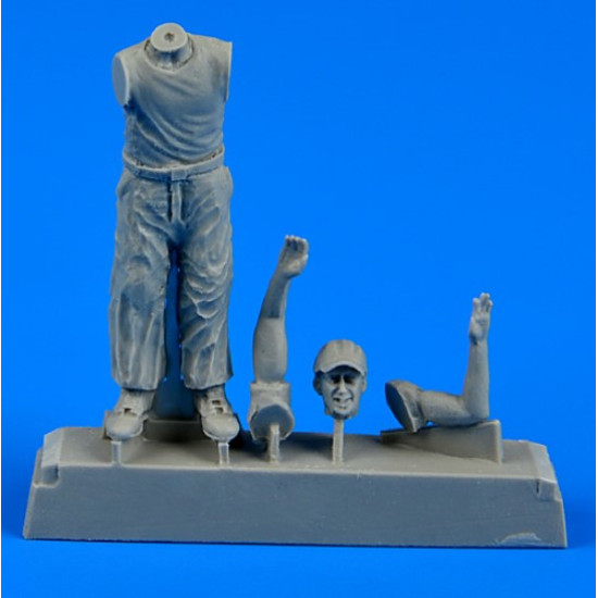 Aerobonus 480108 1/48 U.s. Army Aircraft Mechanic Wwii Pacific Theatre Resin Kit Aerobonus 480108 1/48 U.s. Army Aircraft Mechanic Wwii Pacific Theatre Resin Kit