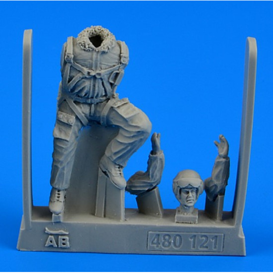 Aerobonus 480121 1/48 Soviet Pilot The Cold War Period Resin Kit Aerobonus 480121 1/48 Soviet Pilot The Cold War Period Resin Kit
