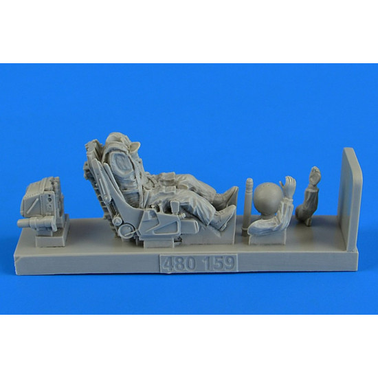 Aerobonus 480159 1/48 Soviet Fighter Pilot With Ejection Seat For Su-27 Flanker For Academy Aerobonus 480159 1/48 Soviet Fighter Pilot With Ejection Seat For Su-27 Flanker For Academy