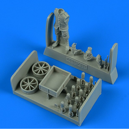 Aerobonus 480219 1/48 German Wwi Aircraft Armorer With Ammunition Cart Aerobonus 480219 1/48 German Wwi Aircraft Armorer With Ammunition Cart