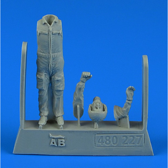 Aerobonus 480227 1/48 Czech Air Force Pilot For L-39/L-59/L-159 Resin Kit Aerobonus 480227 1/48 Czech Air Force Pilot For L-39/L-59/L-159 Resin Kit