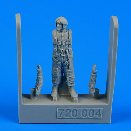 Aerobonus 720004 1/72 Soviet Naval Air Force Pilot Av-mf 1975 - 1983 Resin Kit Aerobonus 720004 1/72 Soviet Naval Air Force Pilot Av-mf 1975 - 1983 Resin Kit