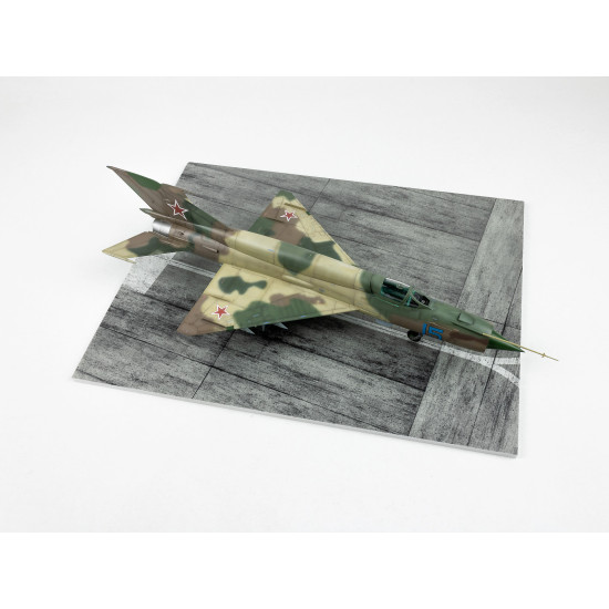 Red Fox Db-48002 1/48 3d Diorama Base Modern Nato Airfield Type 6 300x230mm Red Fox Db-48002 1/48 3d Diorama Base Modern Nato Airfield Type 6 300x230mm