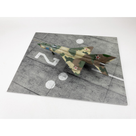 Red Fox Db-48006 1/48 3d Diorama Base Modern Nato Airfield Type 7 380x320mm Red Fox Db-48006 1/48 3d Diorama Base Modern Nato Airfield Type 7 380x320mm