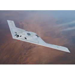 Amp 144-015 1/144 Northrop Grumman B-21 Raider Long Range Strike Bomber