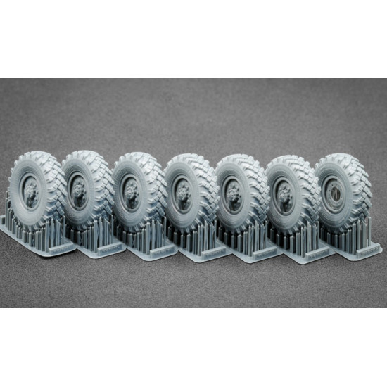 Scalex Wm-35017 1/35 Zil 131 Ordinary Wheel Set For Icm Scalex Wm-35017 1/35 Zil 131 Ordinary Wheel Set For Icm