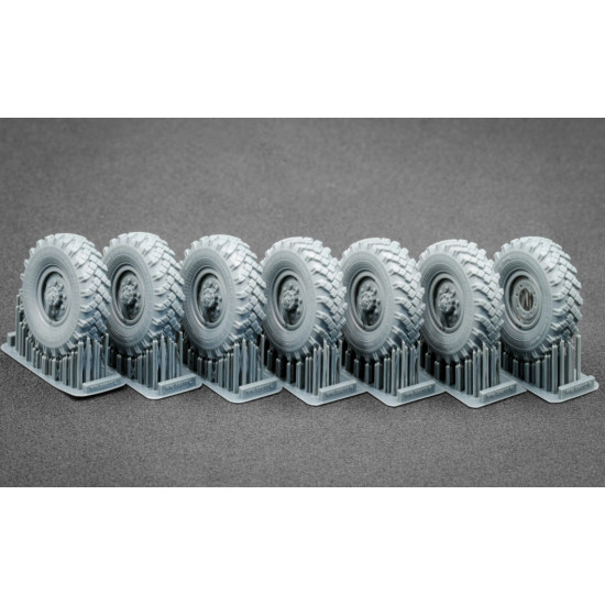 Scalex Wm-35018 1/35 Zil 131 Ordinary Wheel Set For Trumpeter Scalex Wm-35018 1/35 Zil 131 Ordinary Wheel Set For Trumpeter
