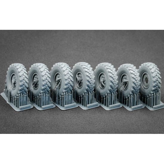 Scalex Wm-35018s 1/35 Zil 131 Sagged Wheel Set For Trumpeter Scalex Wm-35018s 1/35 Zil 131 Sagged Wheel Set For Trumpeter