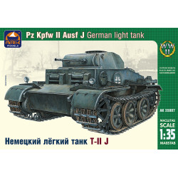 Pz.Kpfw II Ausf.J German light tank 1/35 Ark Models 35007