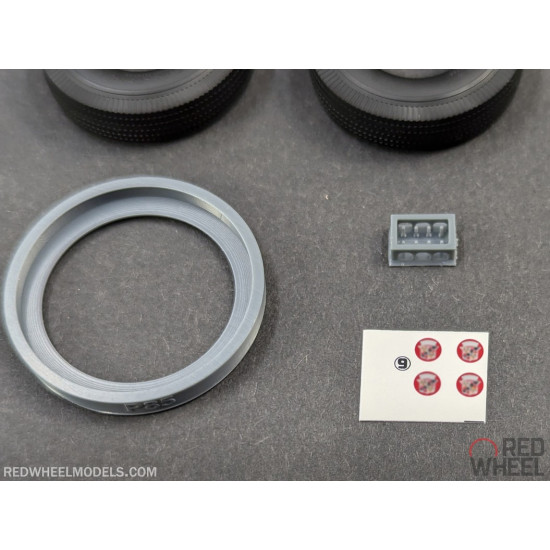 Red Wheel 25005 1/25 47-52 Cadillac Sombrero Wheels Set Resin Model