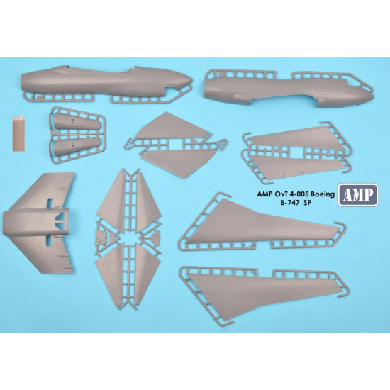 Amp Ovt-4-005 1/144 Boeing B-747 Sp Plastic Model Aircraft